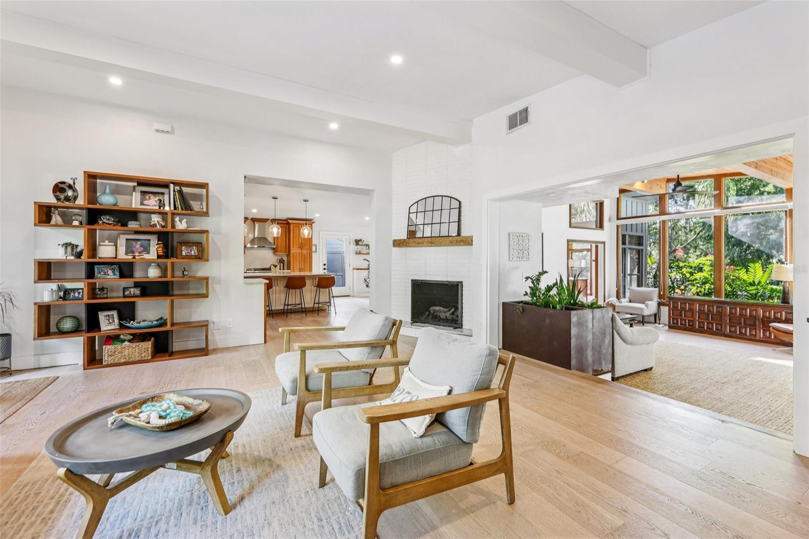 MAITLAND SHORES - Residential