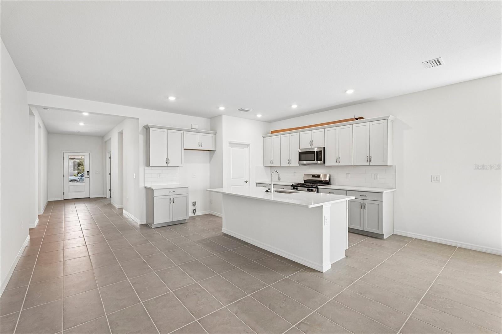 8705 CANARD COVE