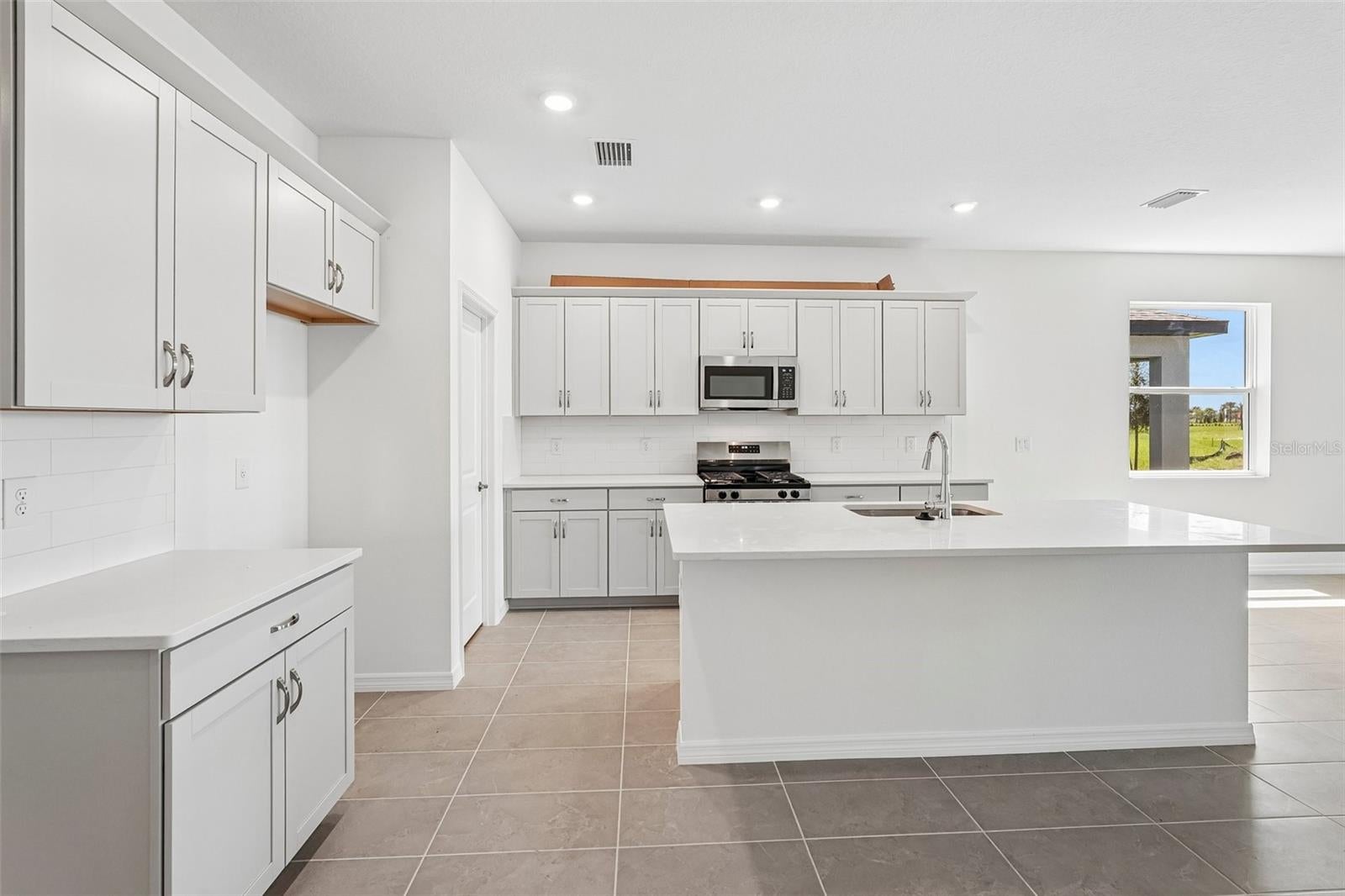 8705 CANARD COVE