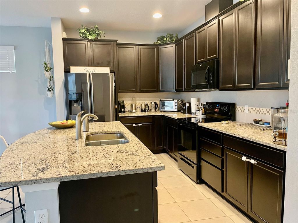 Photo of 14155 Lakeview Park Road, Winter Garden, FL 34787 (MLS # O6393788)