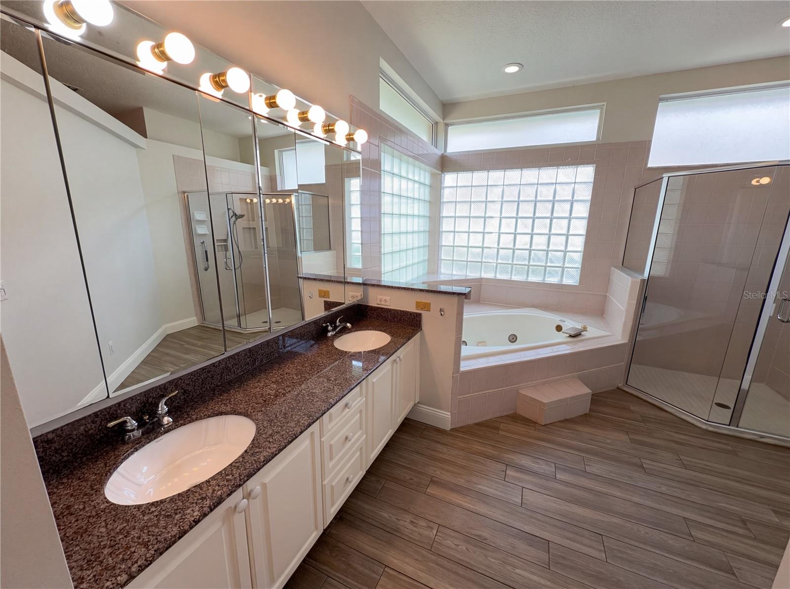 HIGHLAND VILLAGE 2 - Residential