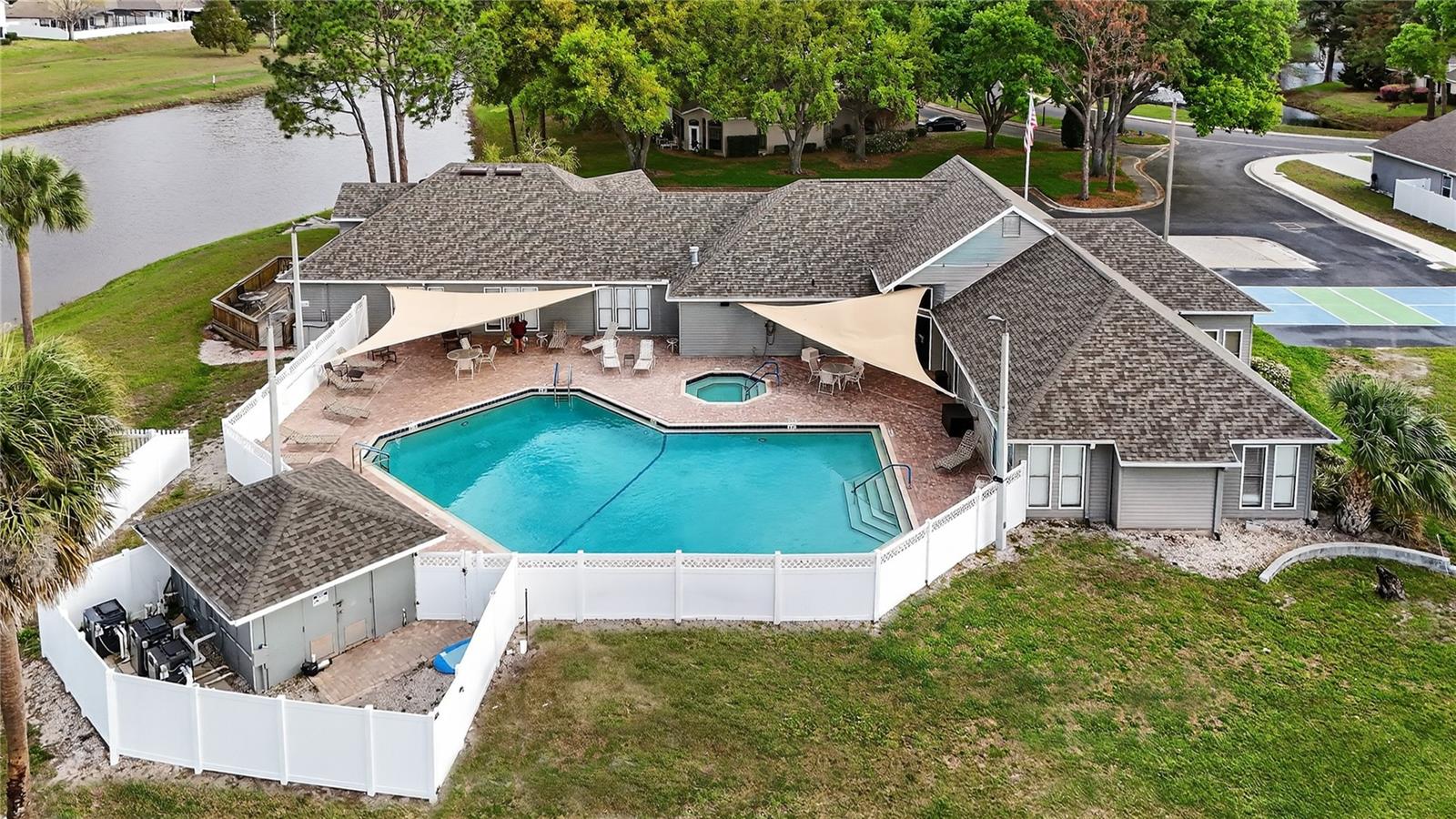 TAVARES BAYTREE PH 02 - Residential