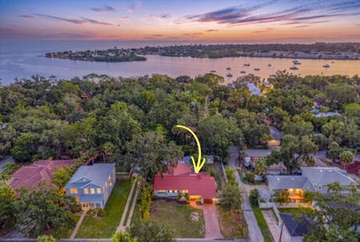222 26TH AVENUE S ST PETERSBURG FL 33705