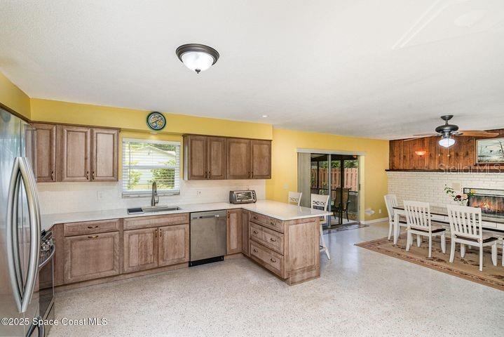 CARLTON GROVES SUB - Residential