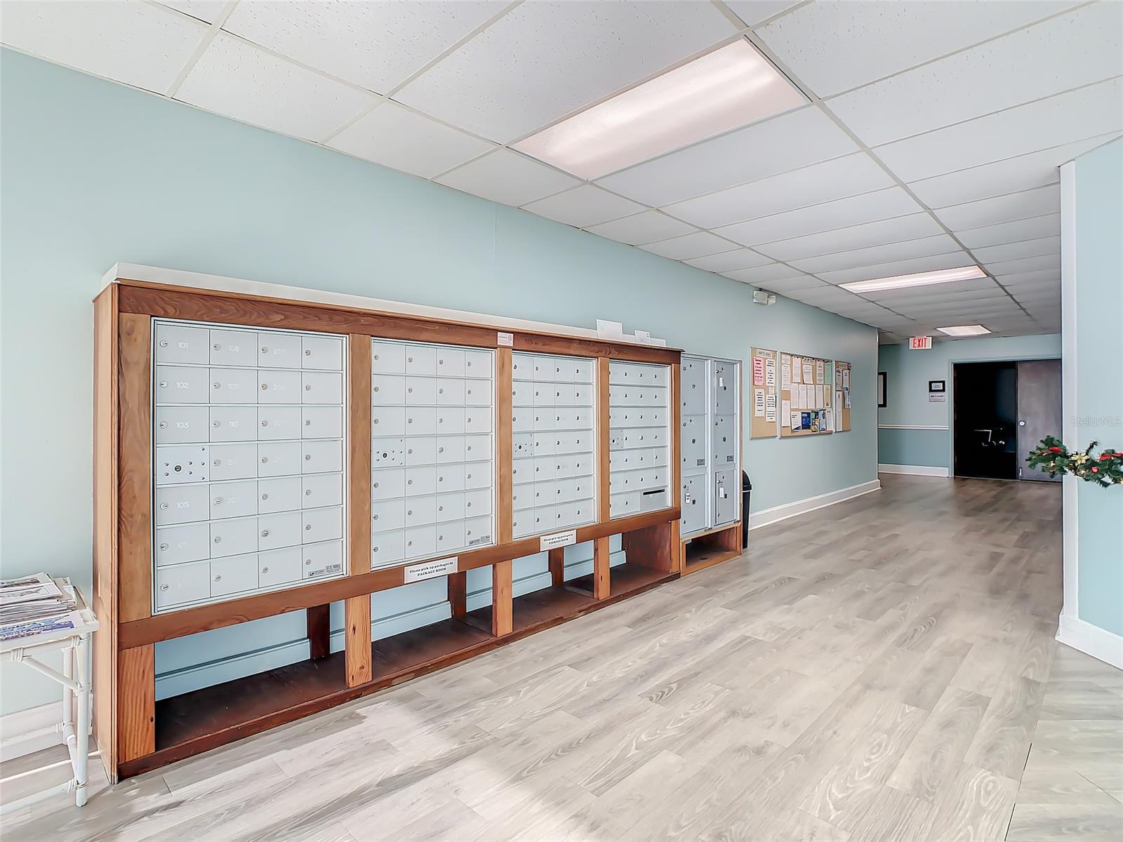 Bayshore Bath & Tennis Club Condo - Residential