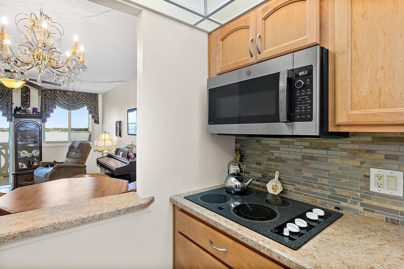 Bayshore Bath & Tennis Club Condo - Residential