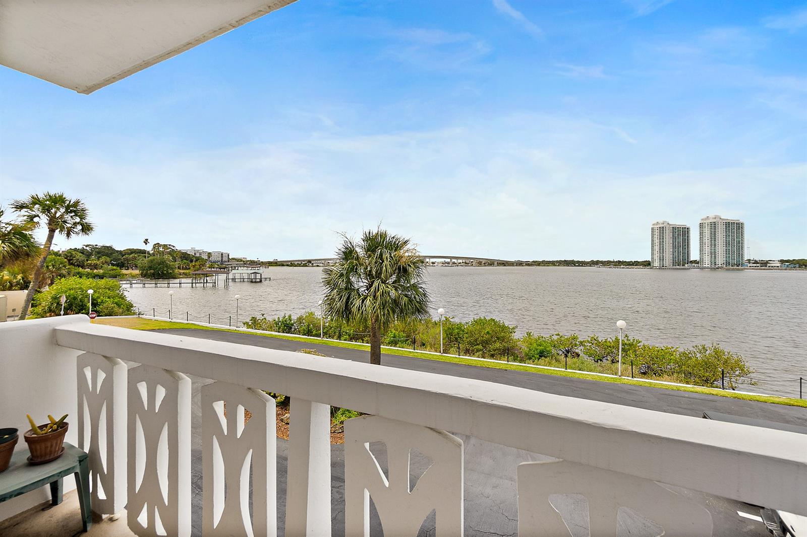 Bayshore Bath & Tennis Club Condo - Residential