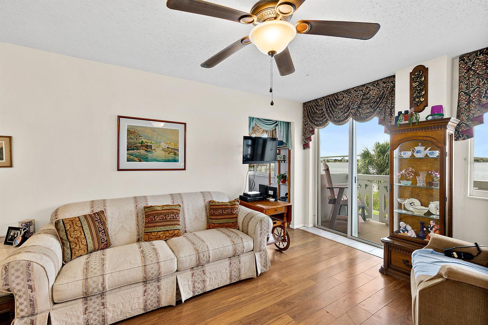 Bayshore Bath & Tennis Club Condo - Residential