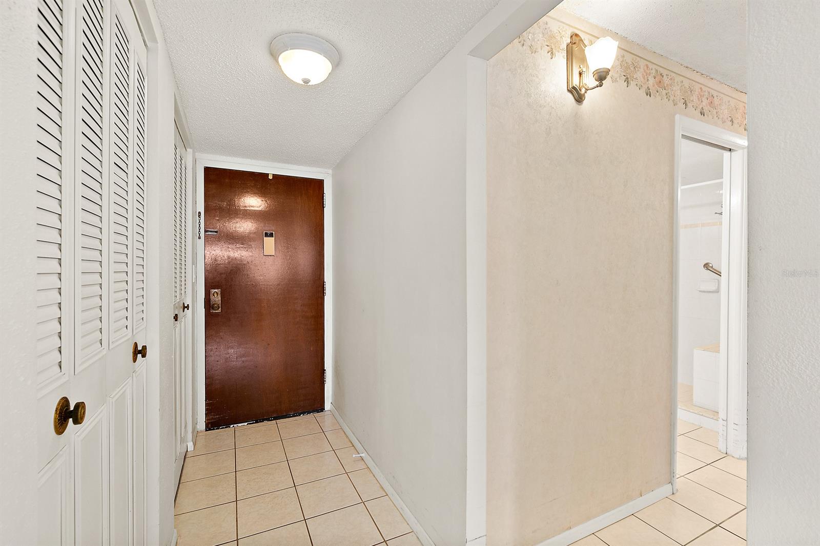 Bayshore Bath & Tennis Club Condo - Residential