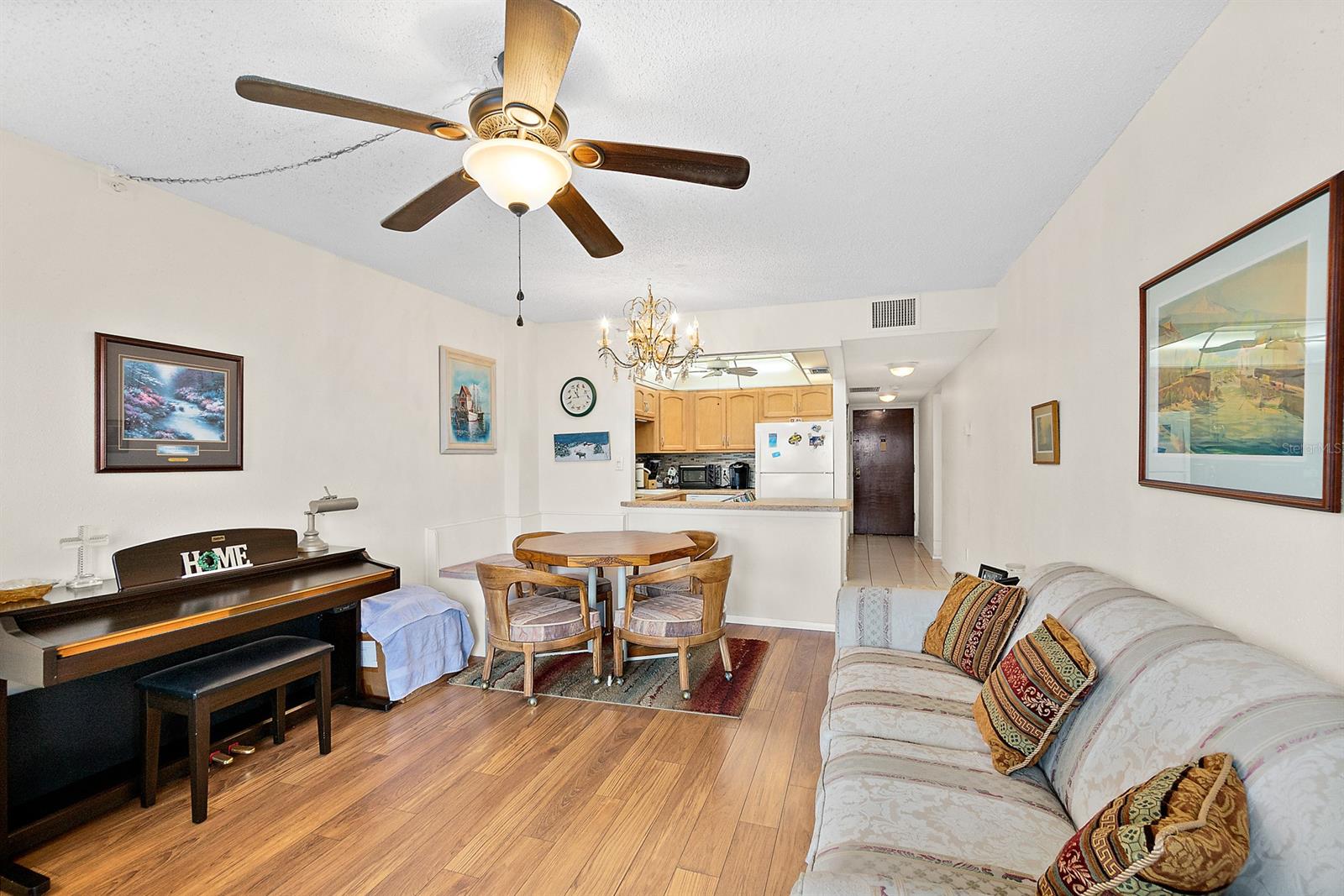 Bayshore Bath & Tennis Club Condo - Residential