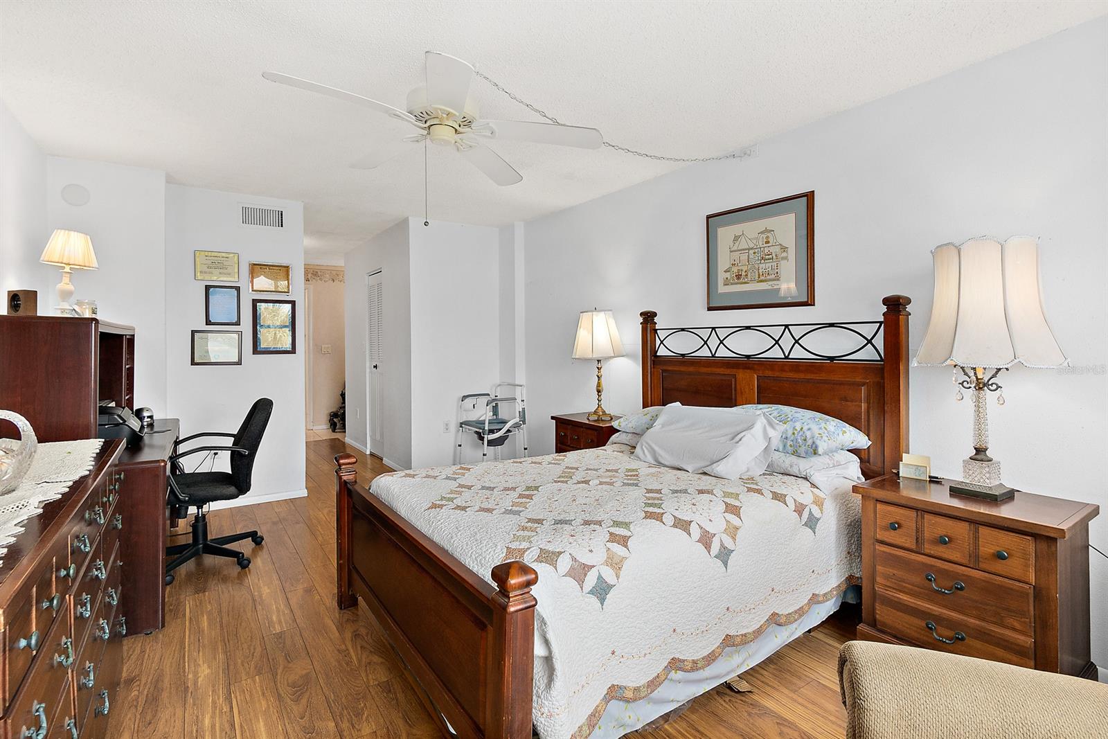 Bayshore Bath & Tennis Club Condo - Residential