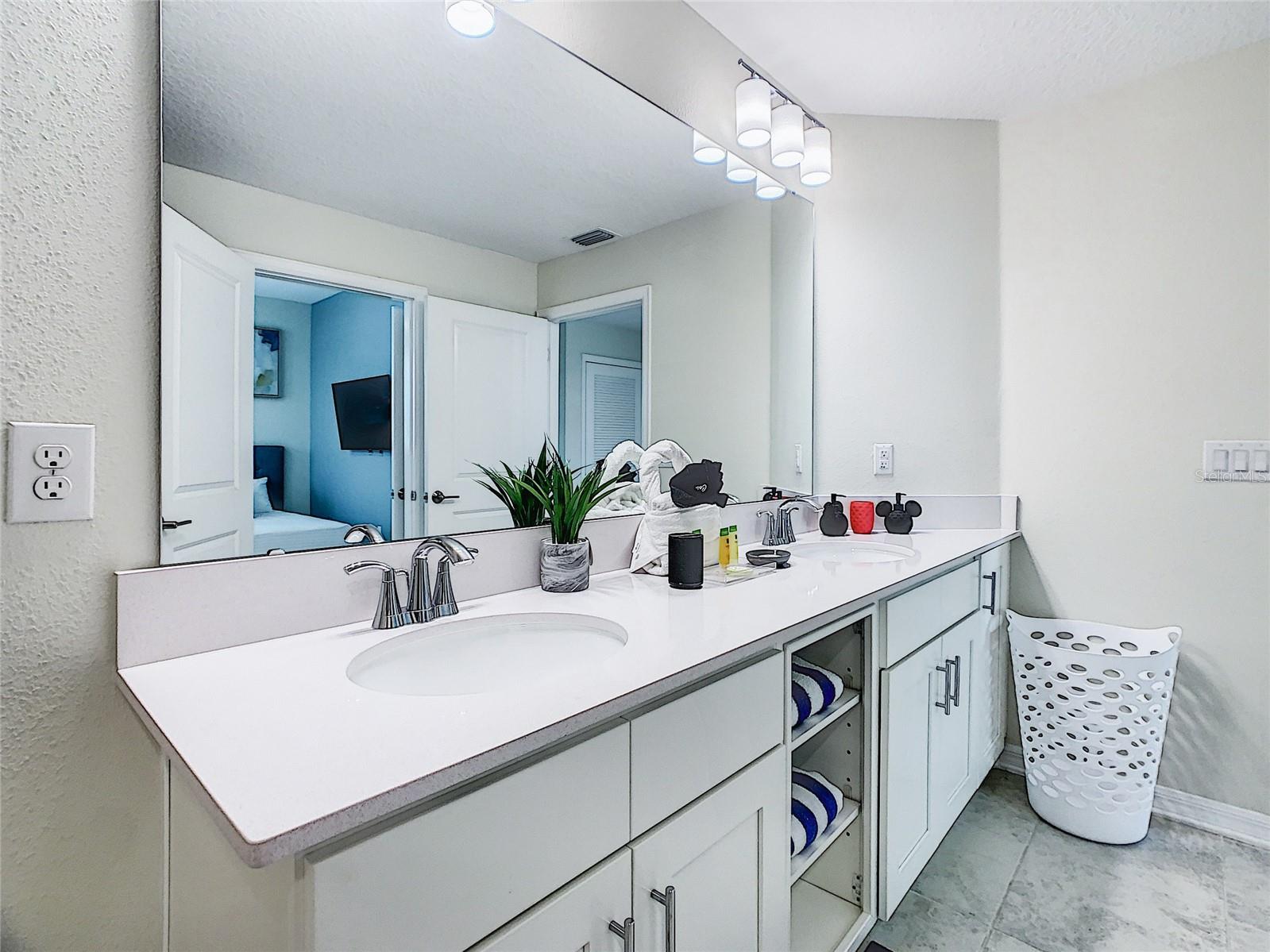 THE TERRACES AT STOREY LAKE CONDO 3 PH 10 - Residential Lease