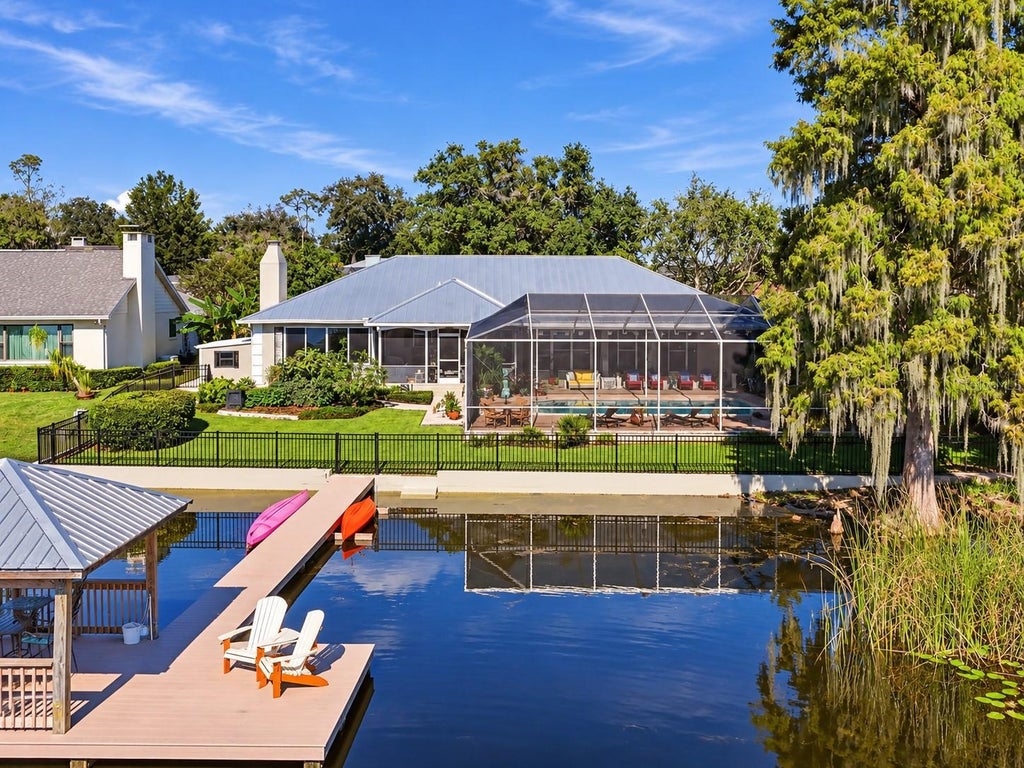 Photo of 11 Lake Link Drive SE, Winter Haven, FL 33884 (MLS # L4965546)