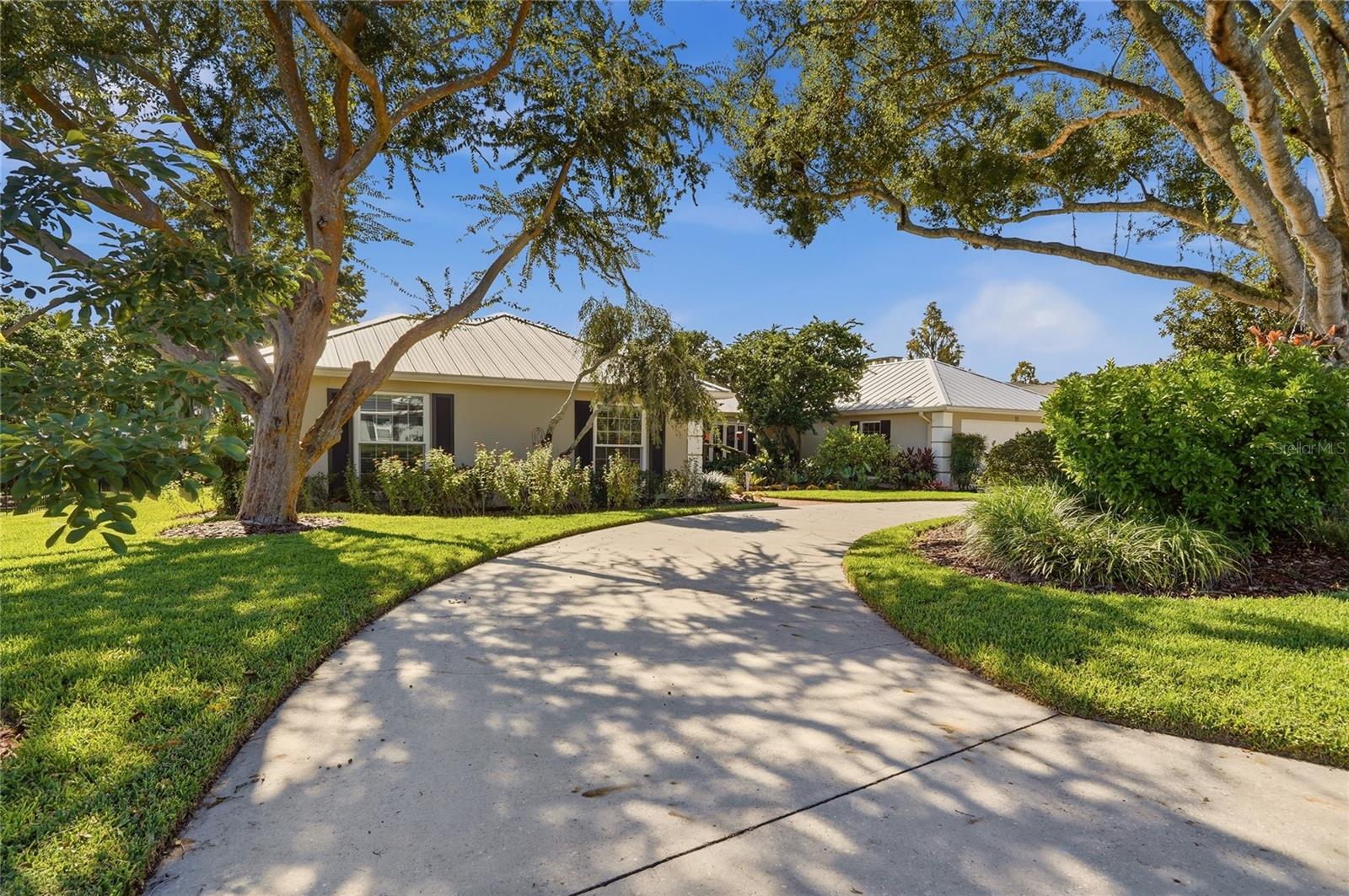 11 LAKE LINK DRIVE SE