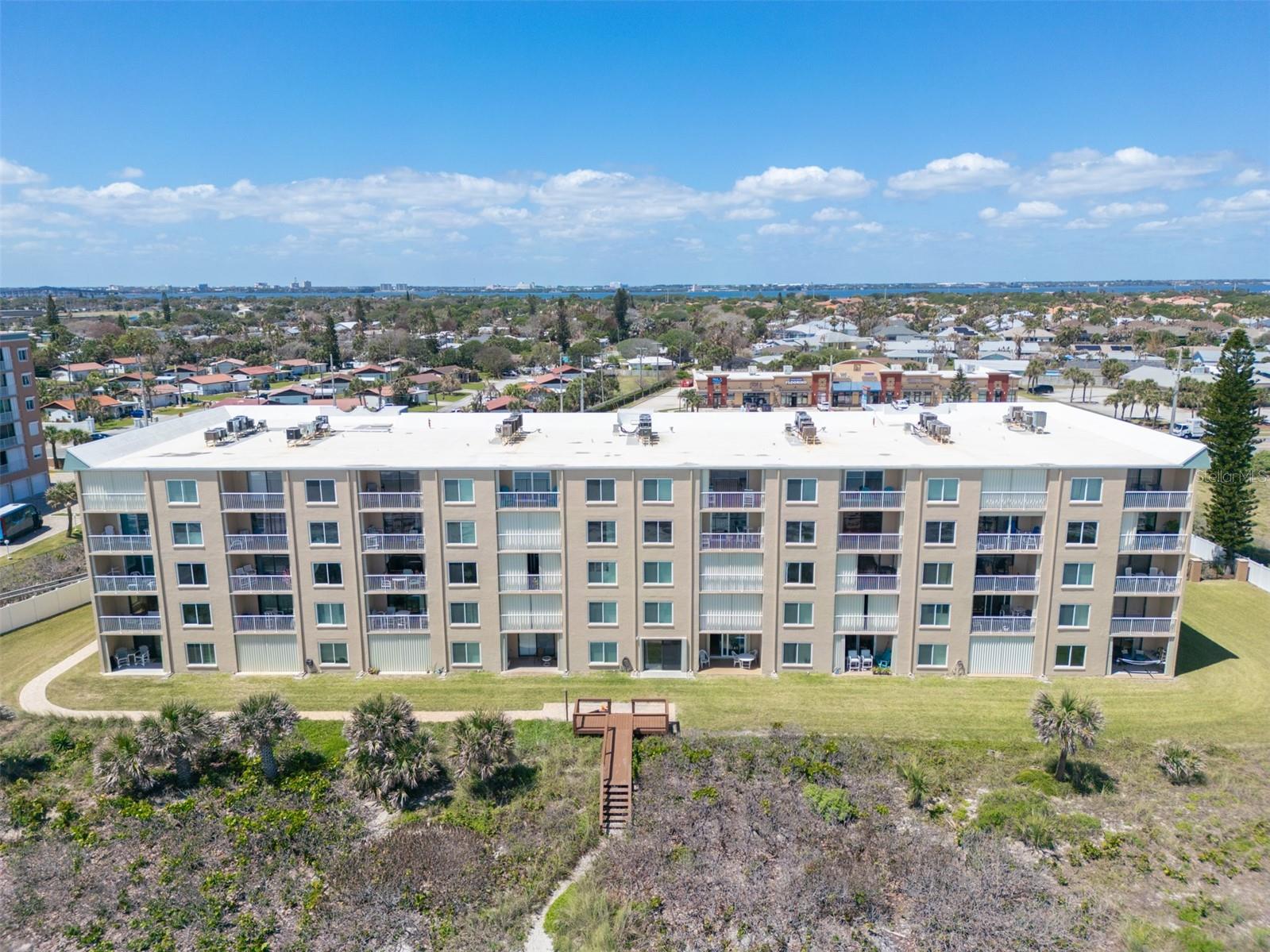 1415 N HIGHWAY A1A 402