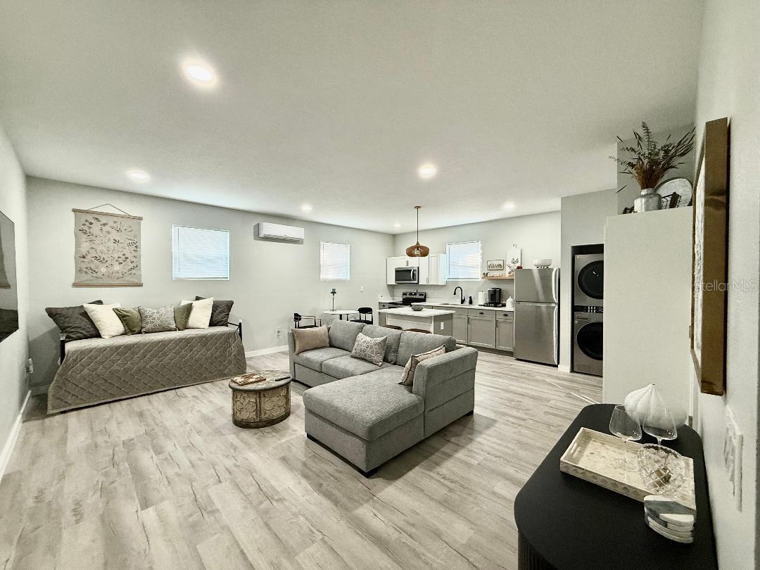 CLERMONT INDIAN HILLS - Residential Lease