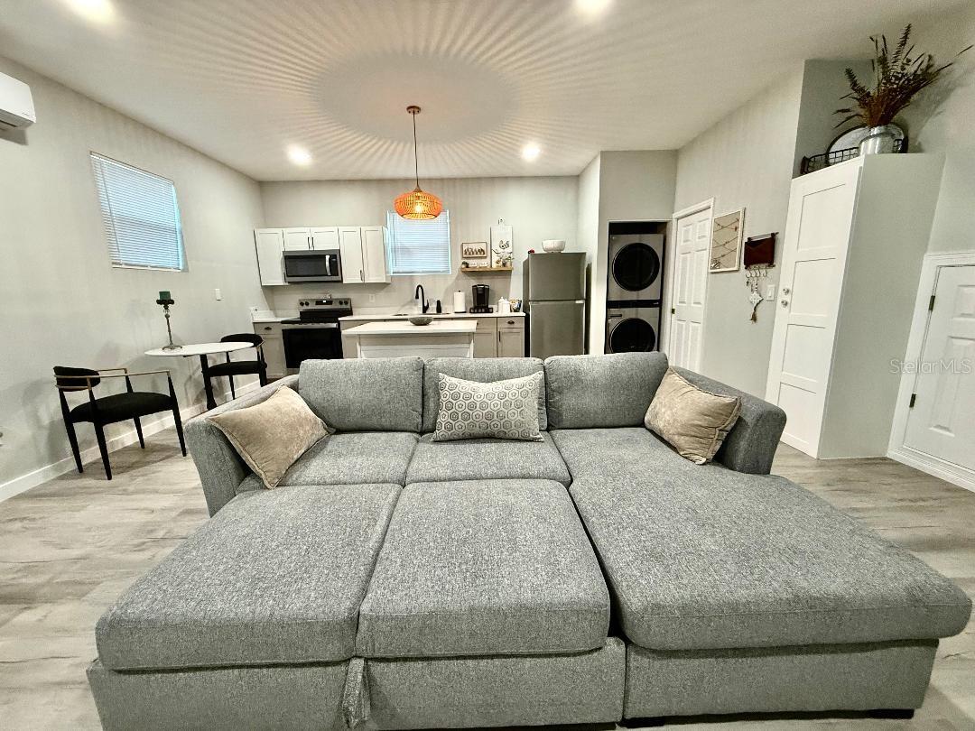 CLERMONT INDIAN HILLS - Residential Lease