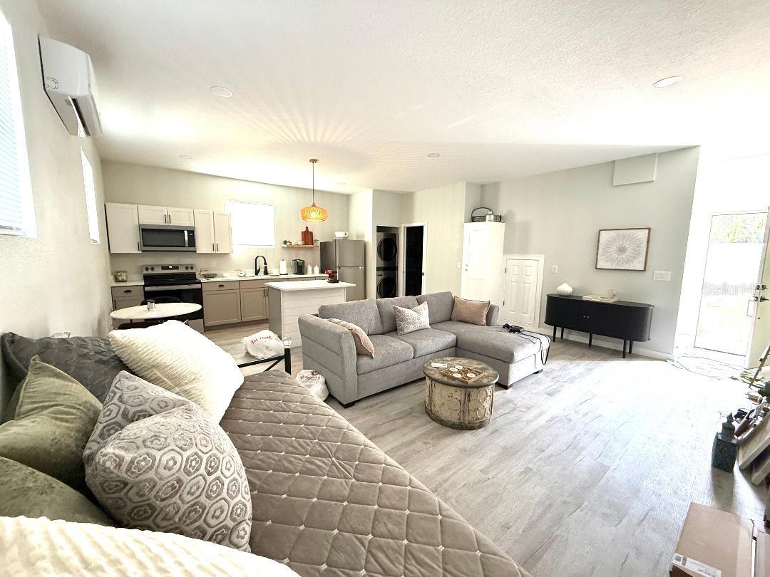 CLERMONT INDIAN HILLS - Residential Lease