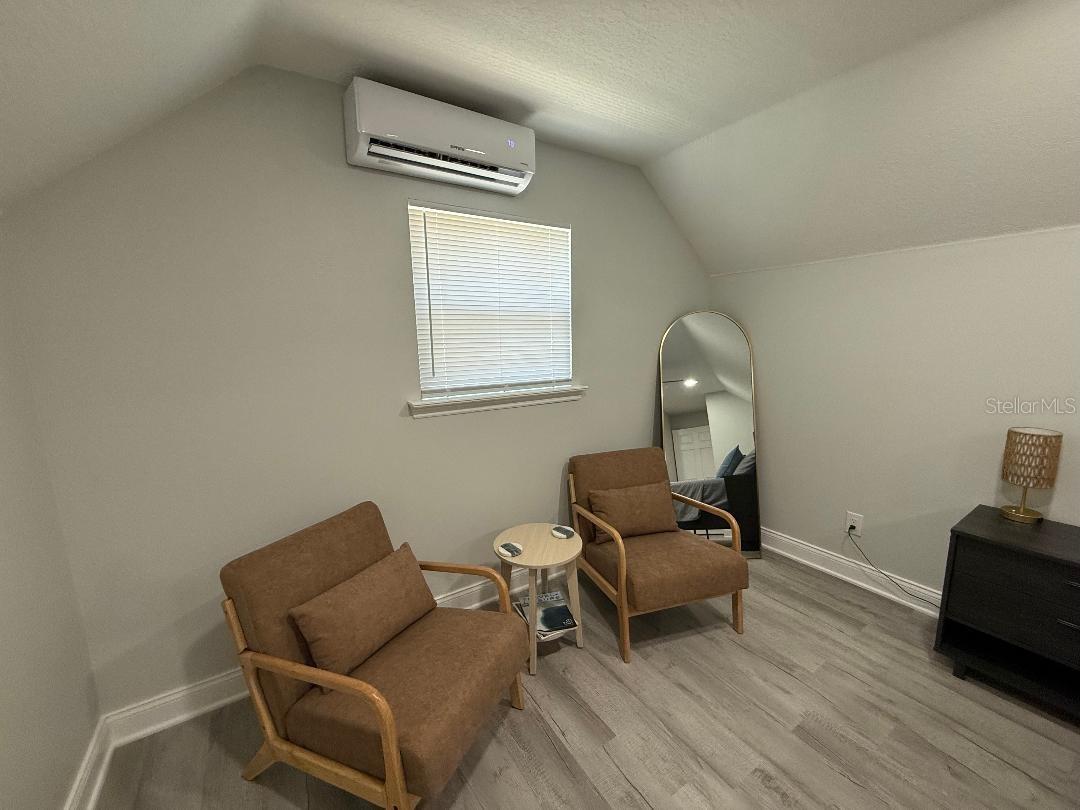 CLERMONT INDIAN HILLS - Residential Lease