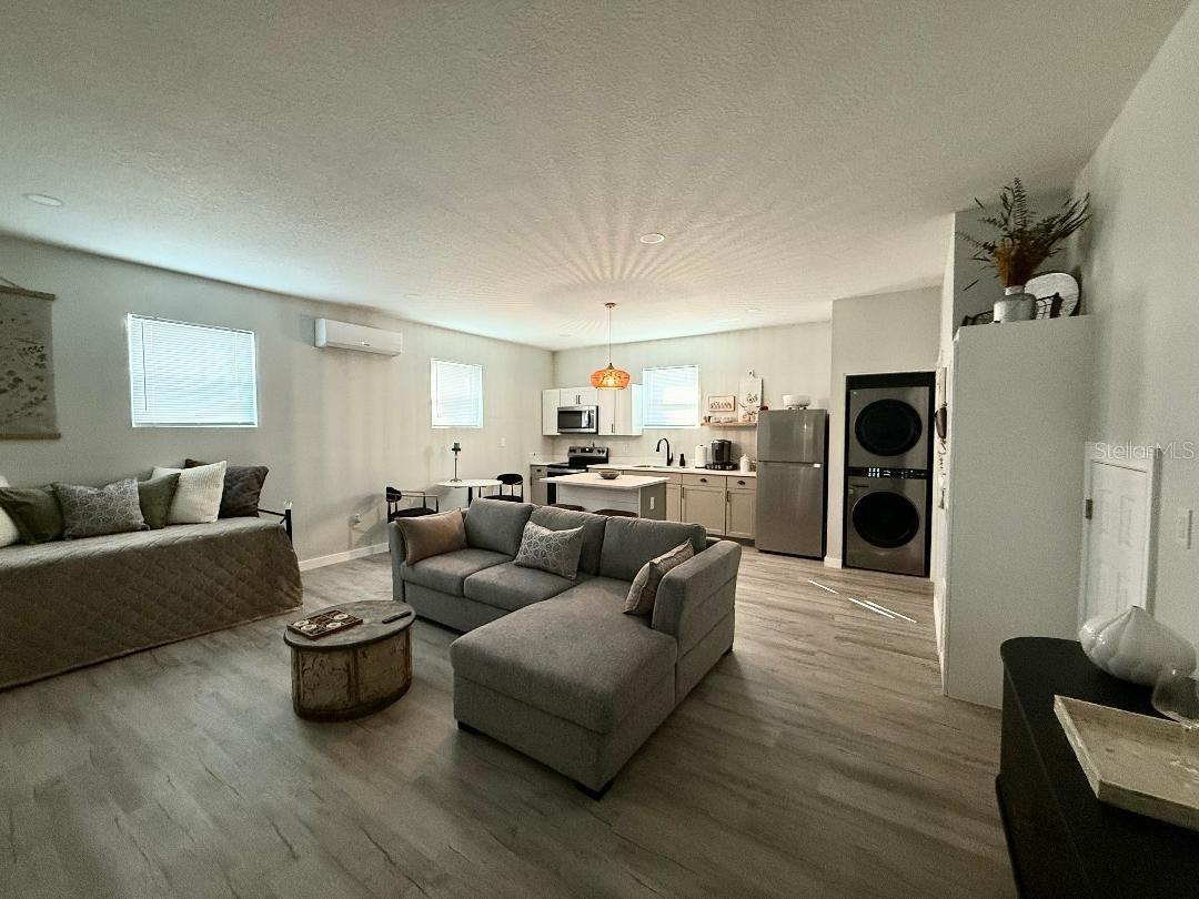 CLERMONT INDIAN HILLS - Residential Lease