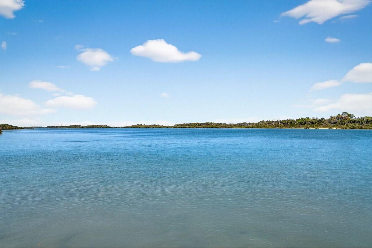 RIVERFRONT ESTATES SOUTH - Residential