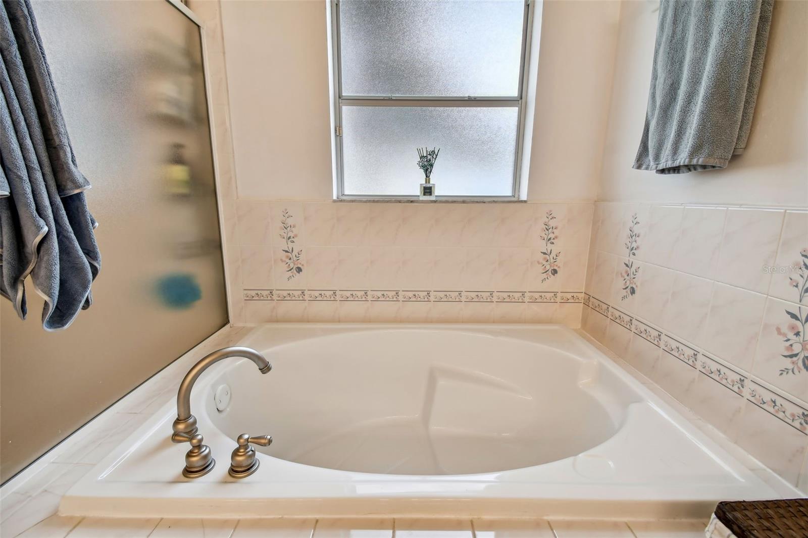 SILVER GLEN PH 01 VILLAGE 01 - Residential