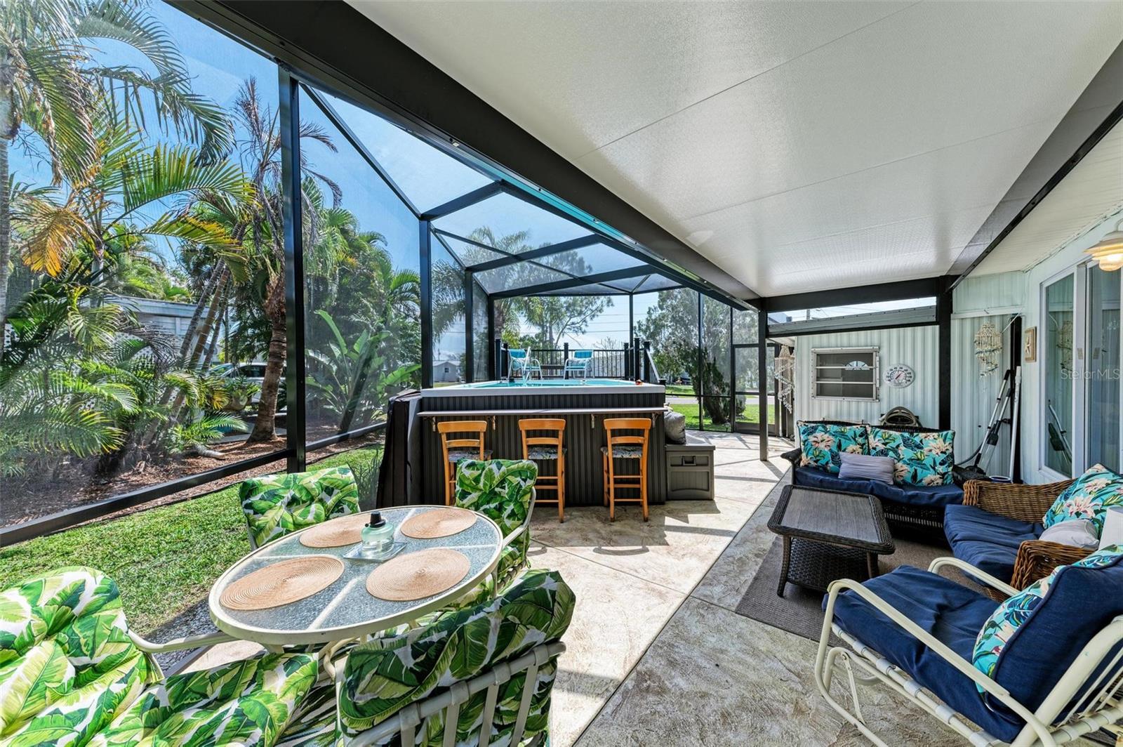 RIVIERA LAGOONS - Residential