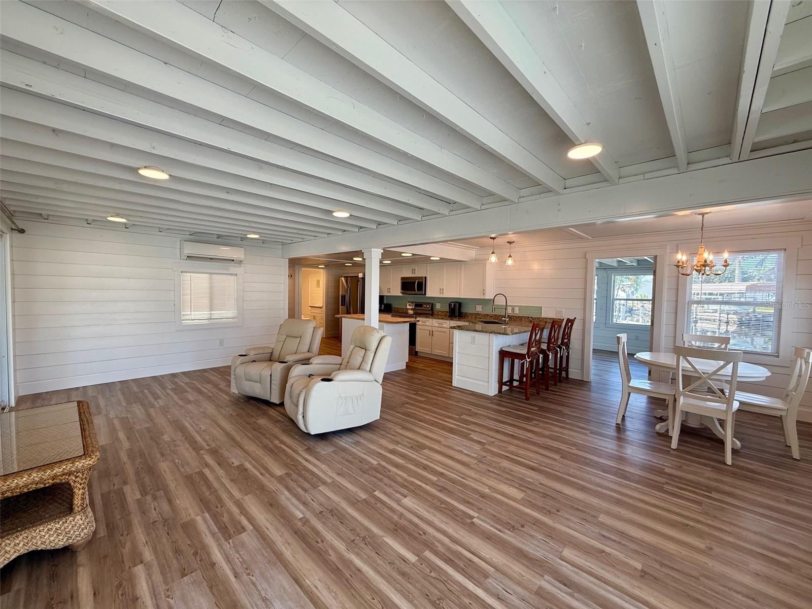 RIVIERA LAGOONS - Residential