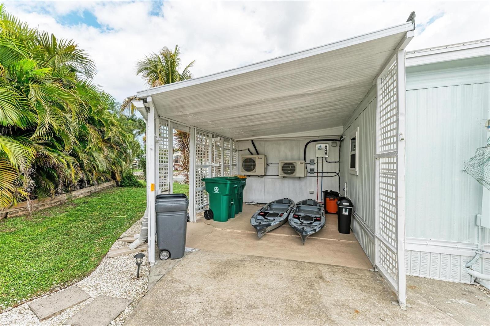 RIVIERA LAGOONS - Residential