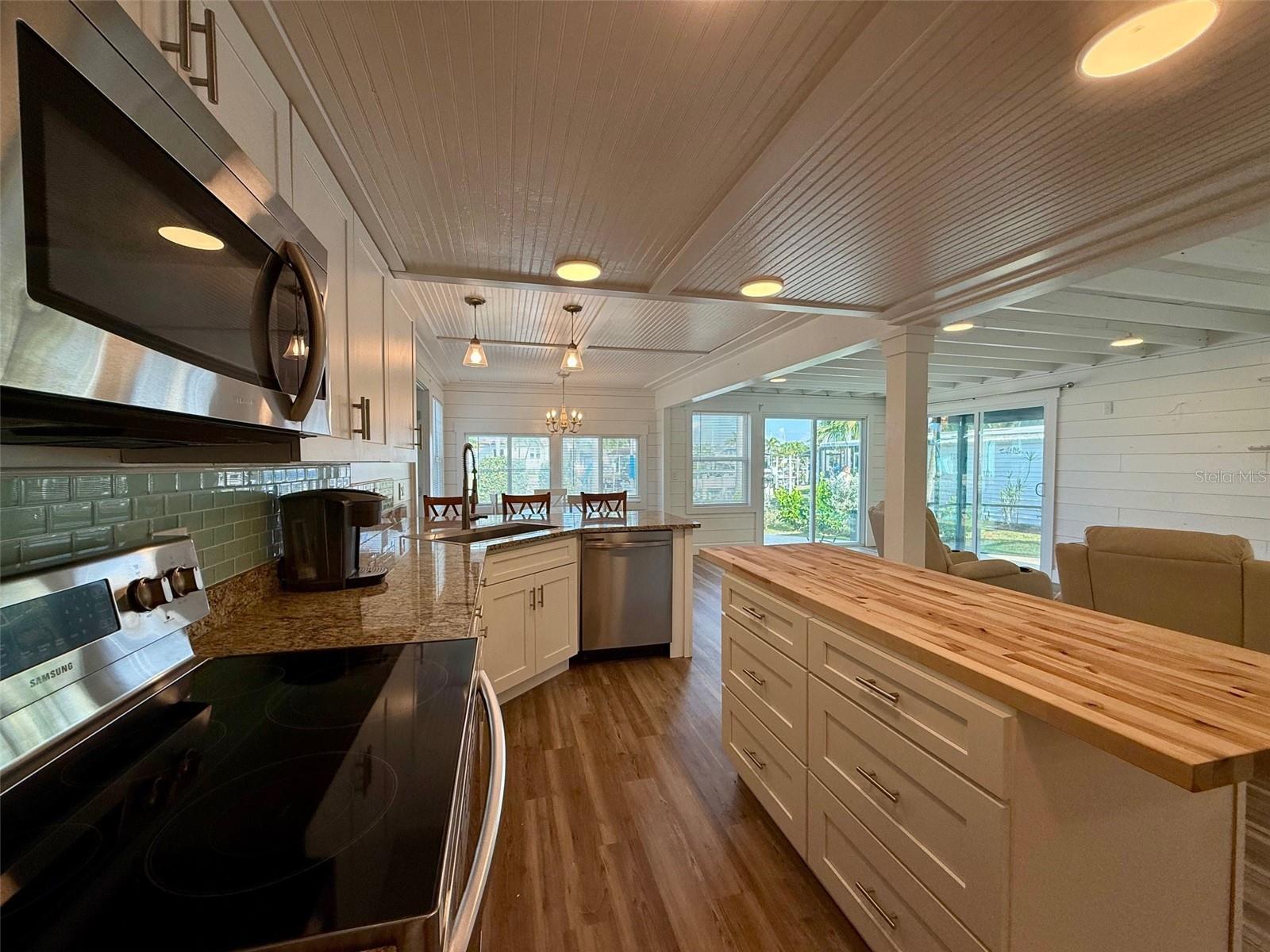 RIVIERA LAGOONS - Residential