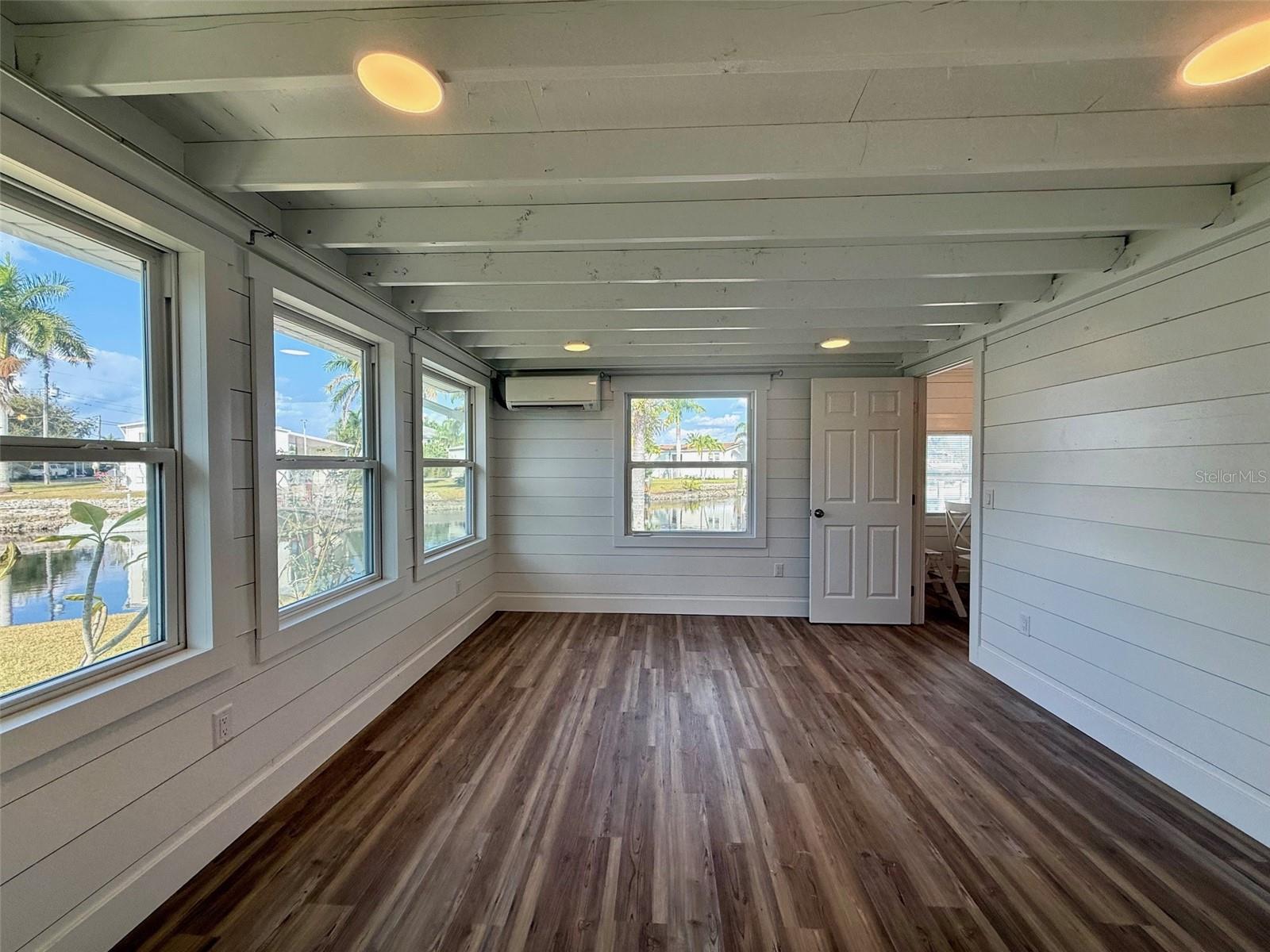 RIVIERA LAGOONS - Residential