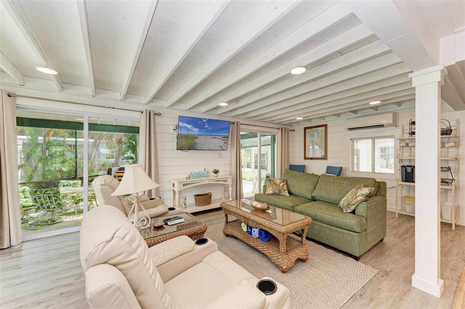 RIVIERA LAGOONS - Residential