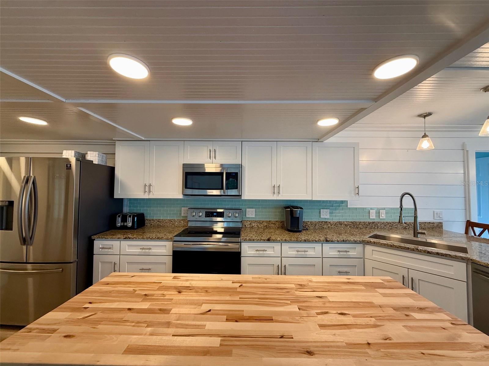 RIVIERA LAGOONS - Residential