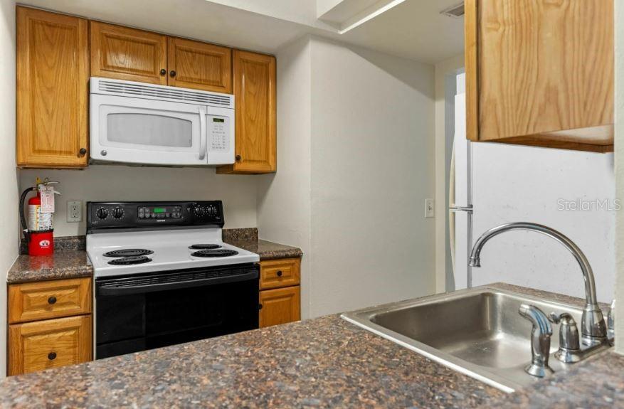 HARDINSS - Residential Lease