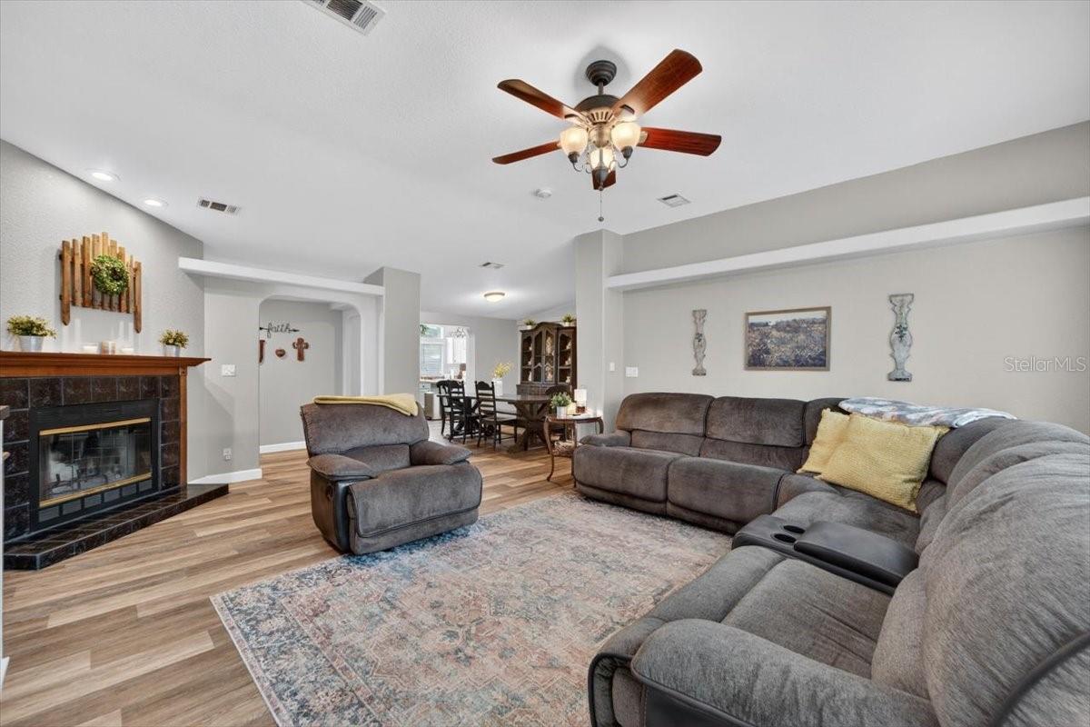 ALDERMAN-CARLTON RANCHETTES - Residential