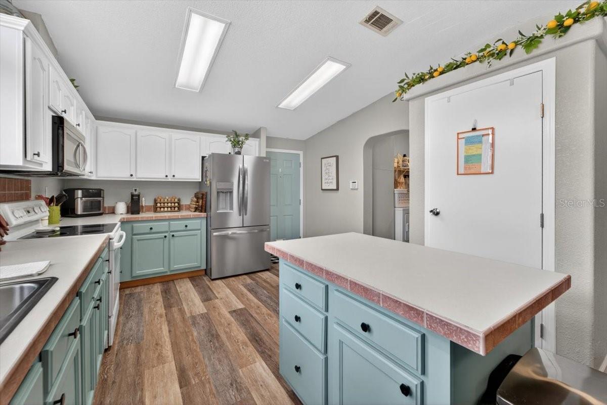 ALDERMAN-CARLTON RANCHETTES - Residential