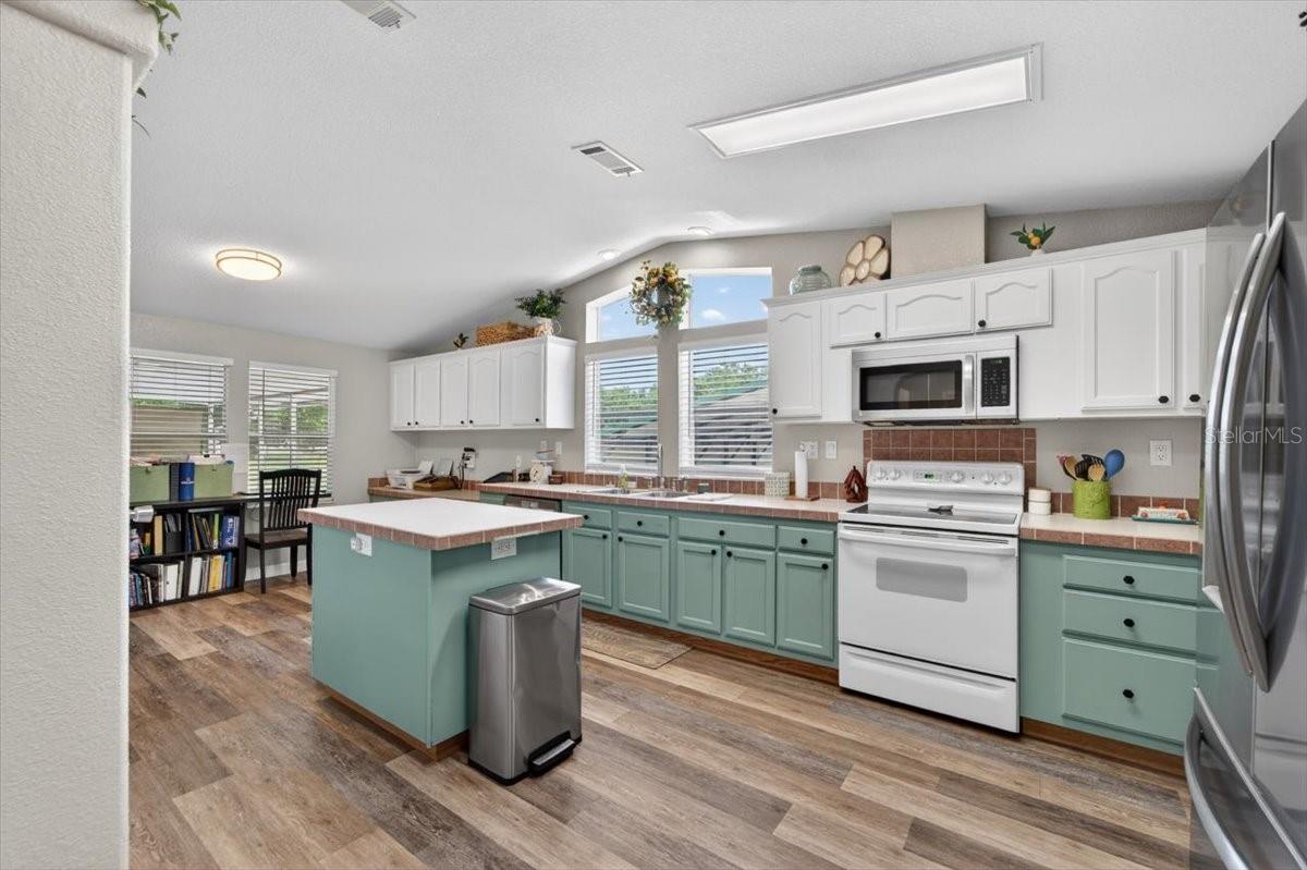 ALDERMAN-CARLTON RANCHETTES - Residential