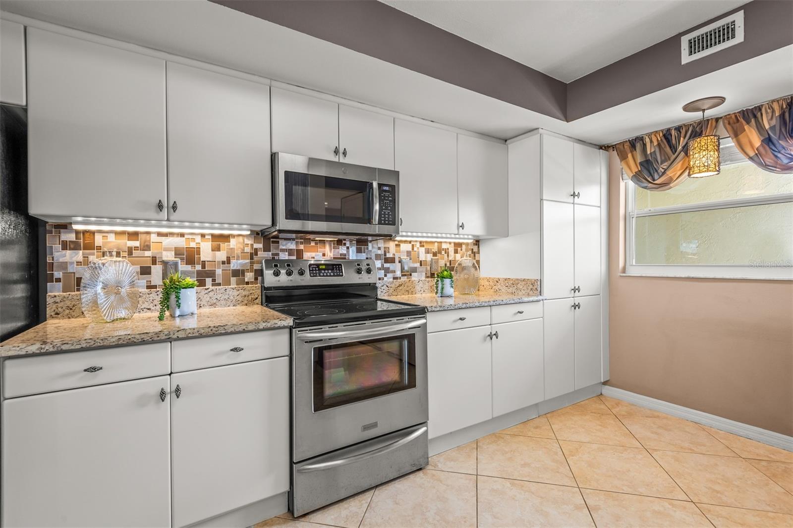 MARINA POINT HARBOR PH 01 CONDO - Residential