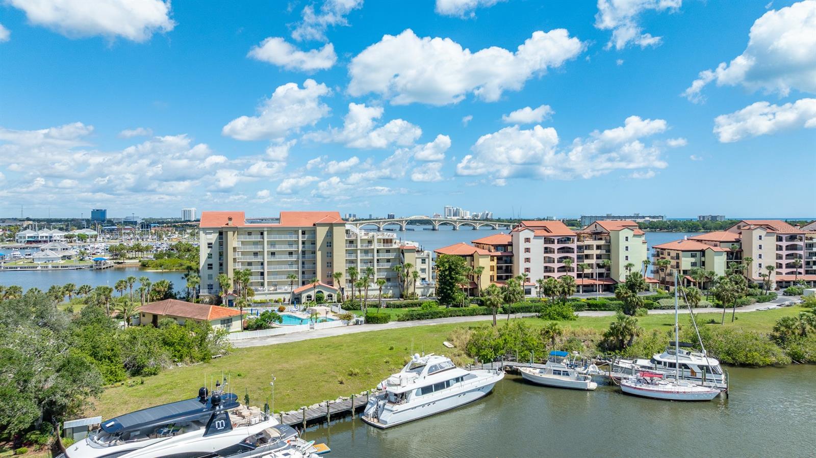 MARINA POINT HARBOR PH 01 CONDO - Residential