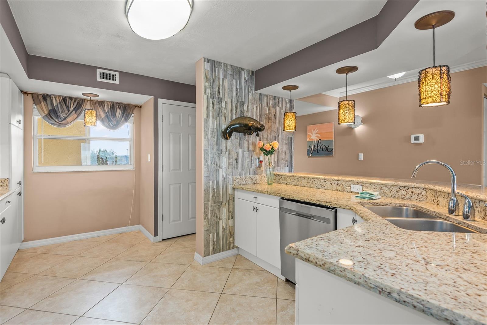 MARINA POINT HARBOR PH 01 CONDO - Residential