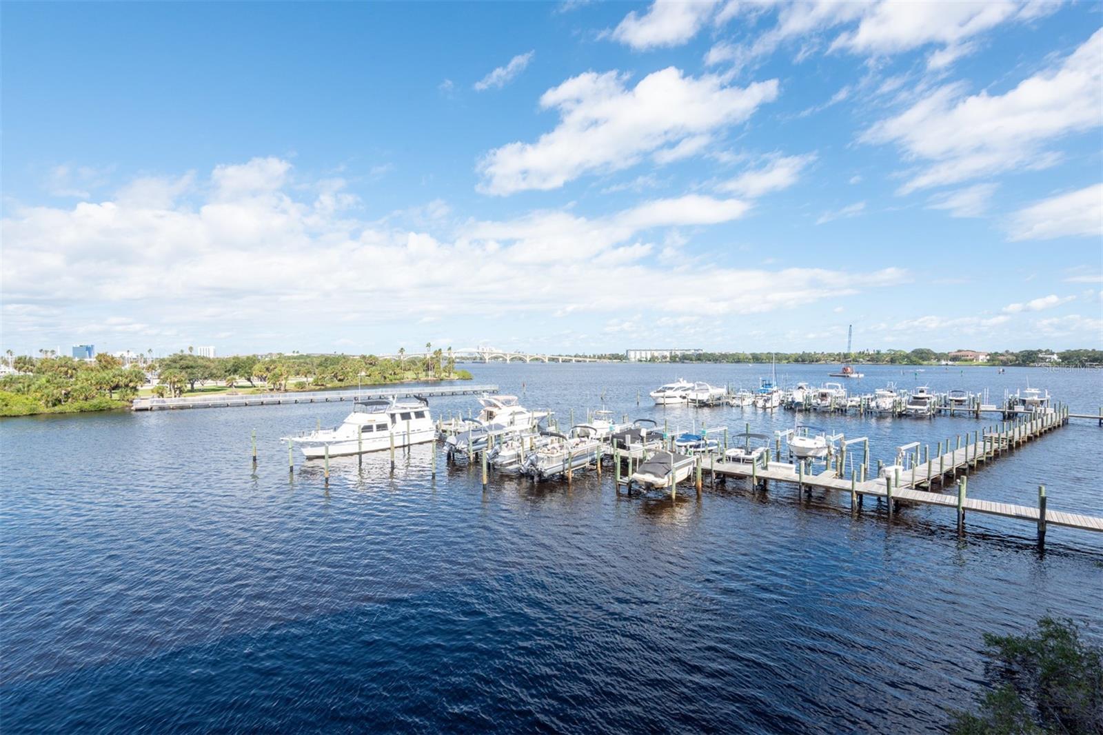 MARINA POINT HARBOR PH 01 CONDO - Residential