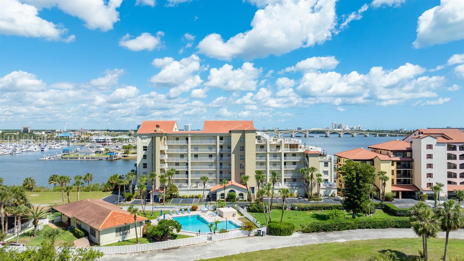 MARINA POINT HARBOR PH 01 CONDO - Residential