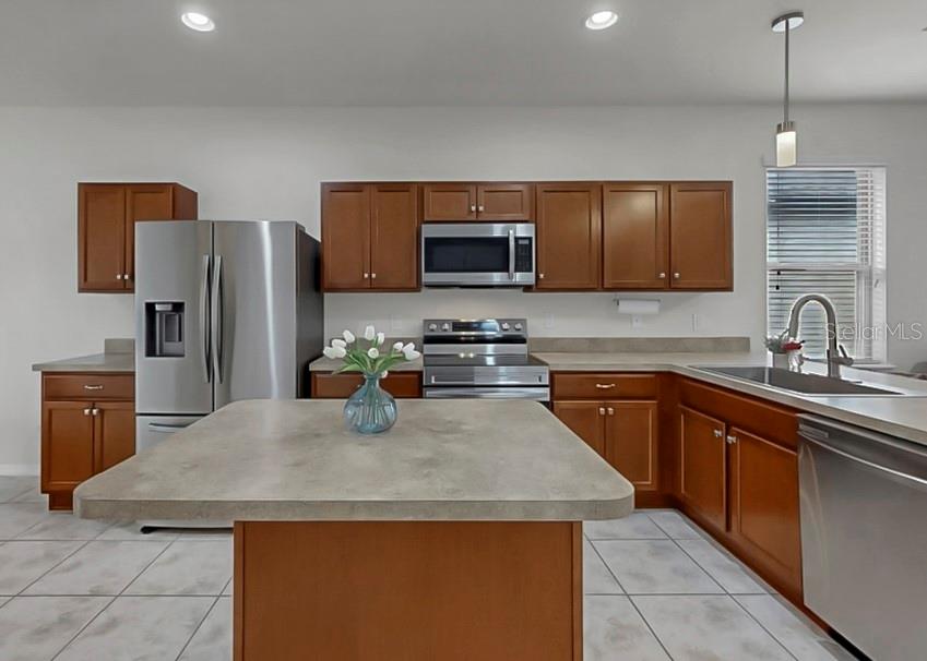 MAGNOLIA PARK SOUTHEAST C-1 - Residential