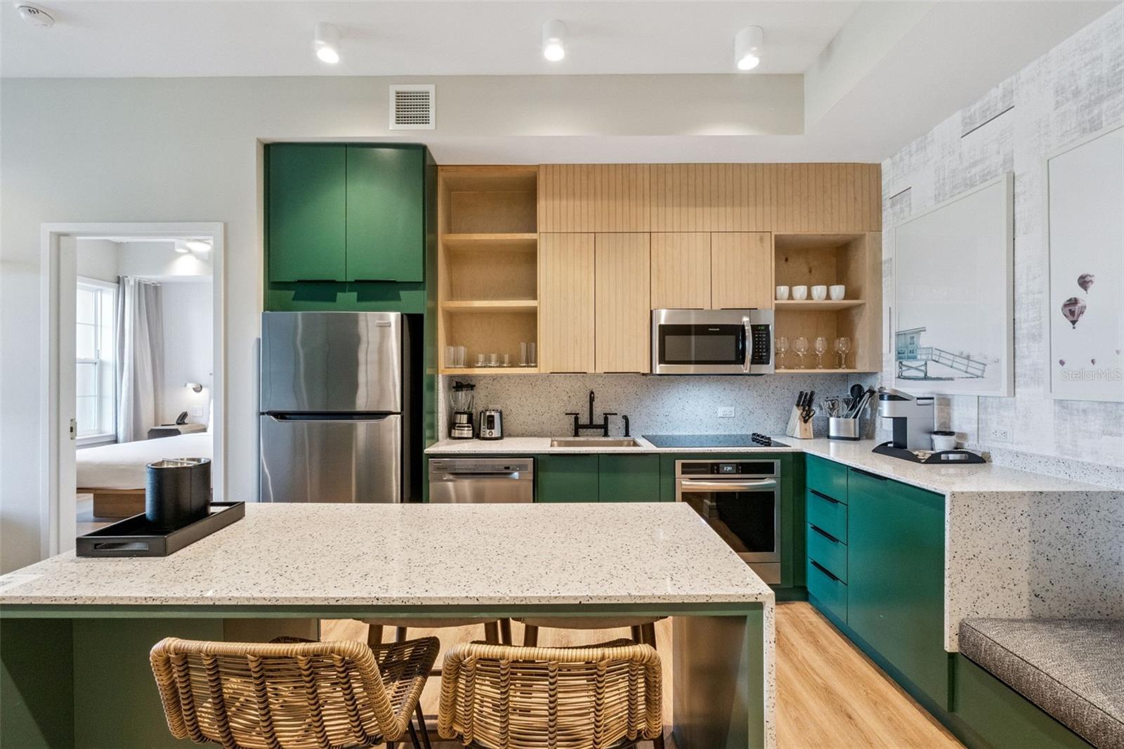 SUNSET WALK HOTEL, EMBASSY SUITES - Residential