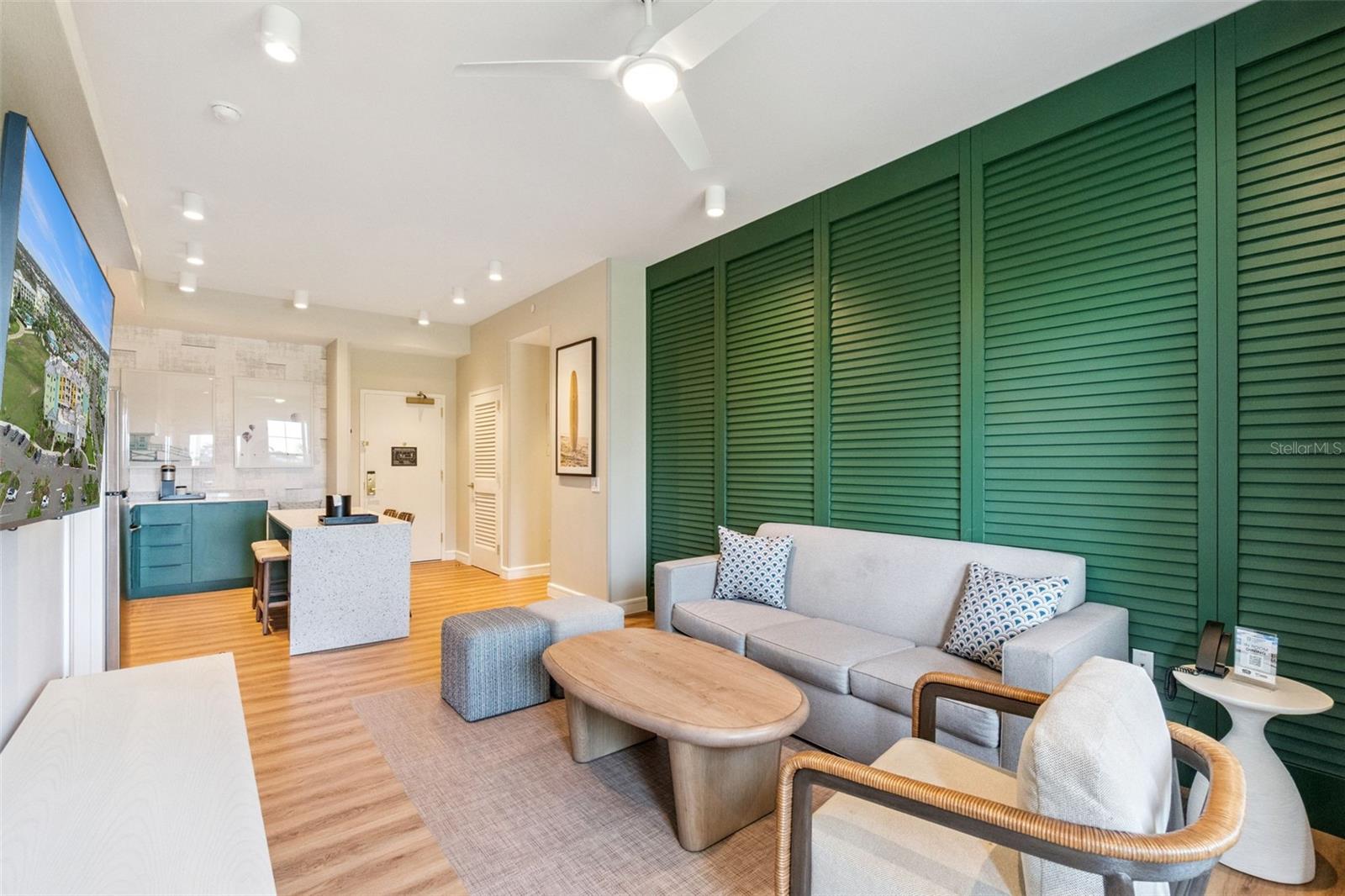 SUNSET WALK HOTEL, EMBASSY SUITES - Residential