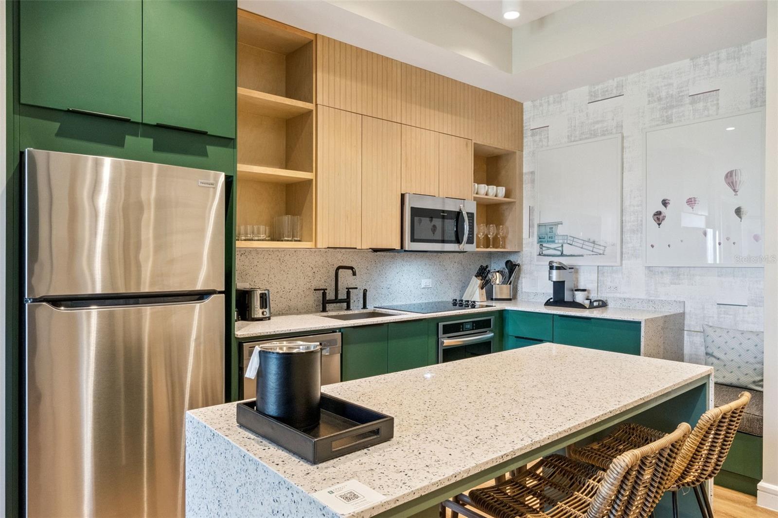 SUNSET WALK HOTEL, EMBASSY SUITES - Residential