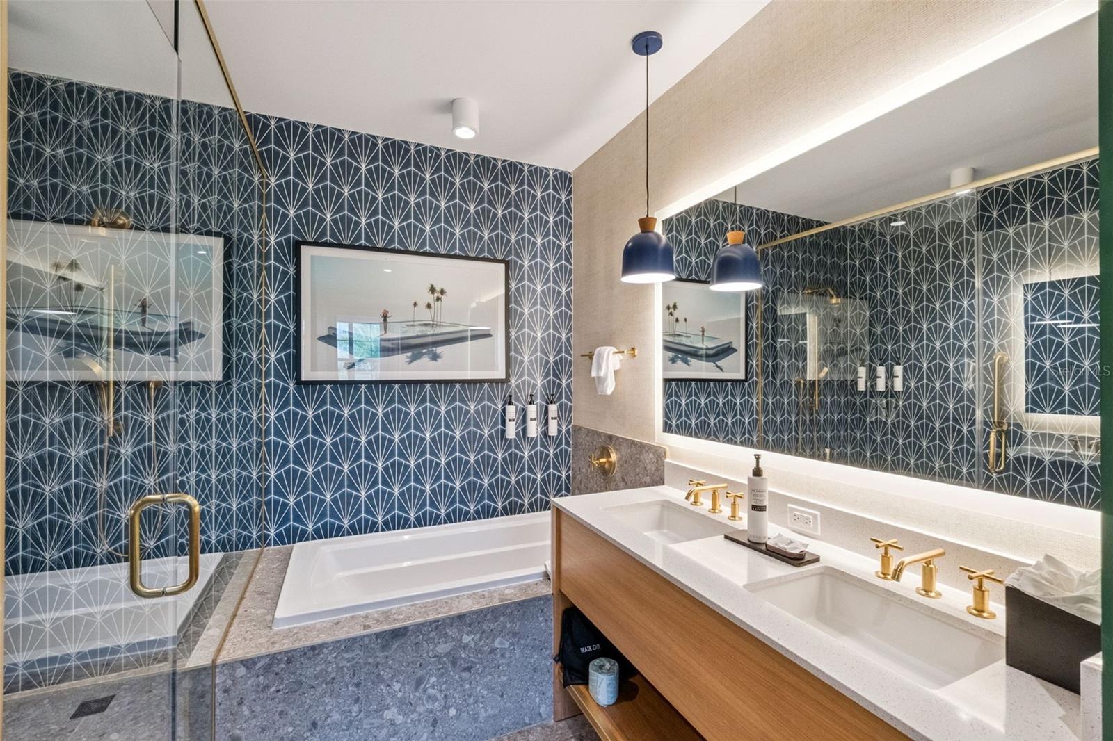 SUNSET WALK HOTEL, EMBASSY SUITES - Residential