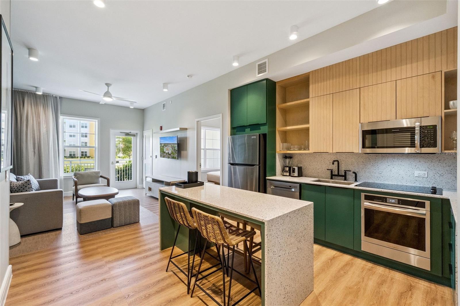 SUNSET WALK HOTEL, EMBASSY SUITES - Residential