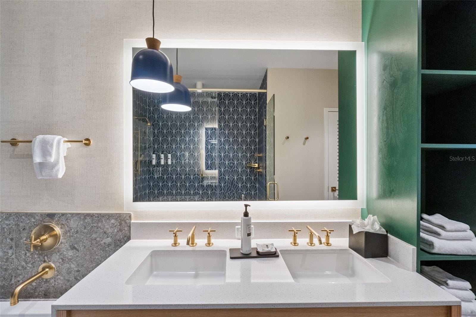 SUNSET WALK HOTEL, EMBASSY SUITES - Residential