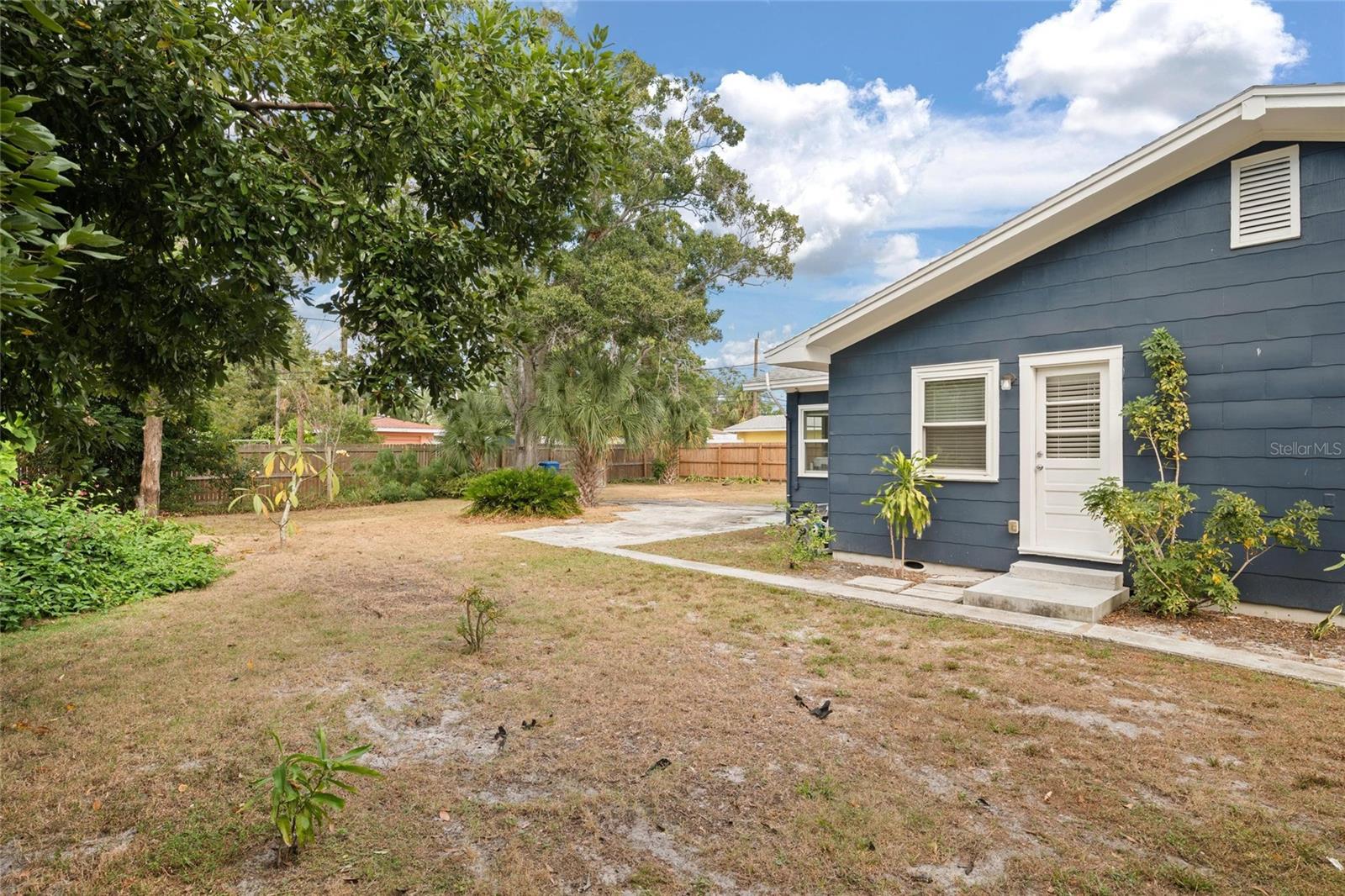 HALLS CENTRAL AVE 3 - Residential Lease